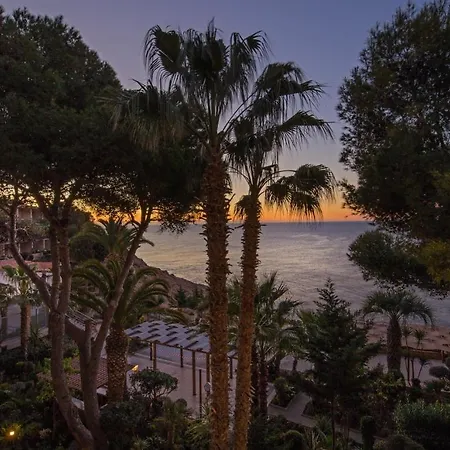 Eden Roc & By Brava Hotel 4*