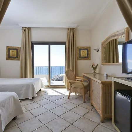 Eden Roc & By Brava Hotel 4*