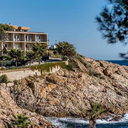 Hotel Eden Roc & By Brava 4*