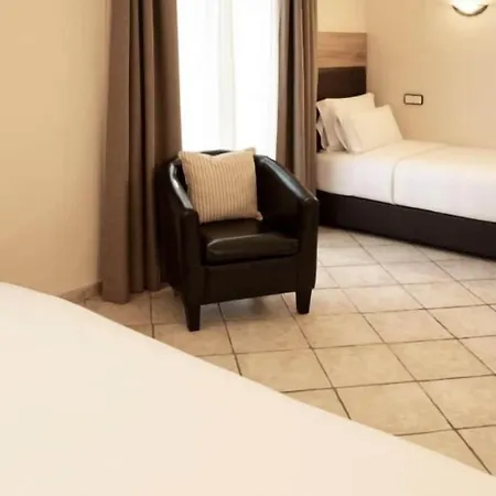 Hotel Eden Roc & By Brava 4*