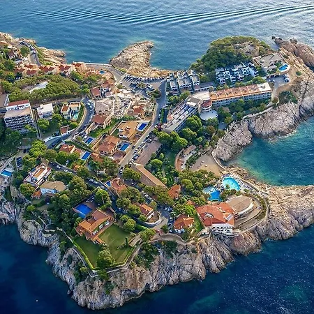 Eden Roc & By Brava Hotel